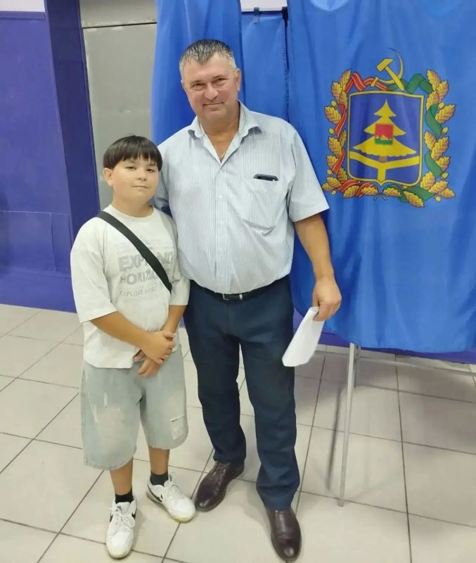 Сегодня началось трехдневное голосование по выборам депутатов Государственной Думы Федерального Собрания РФ и выборам губернатора Брянской области Сегодня началось трехдневное голосование по выборам депутатов Государственной Думы Федерального Собрания РФ и выборам губернатора Брянской области