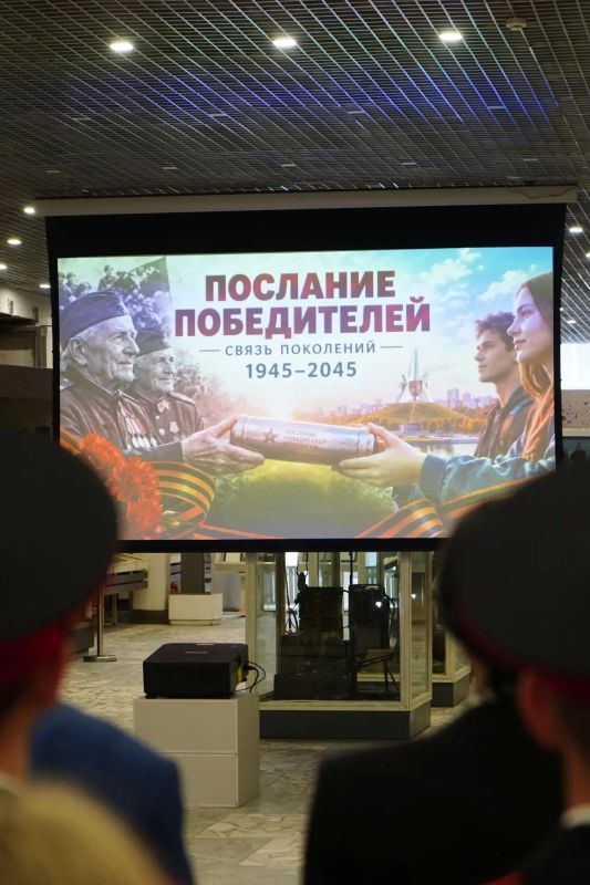 Егор Ковальчук: Живая легенда, фронтовик, почетный гражданин города Брянска полковник Борис Васильевич Шапошников передал потомкам свое послание, которое услышат в 2045 году Егор Ковальчук: Живая легенда, фронтовик, почетный гражданин города Брянска полковник Борис Васильевич Шапошников передал потомкам свое послание, которое услышат в 2045 году