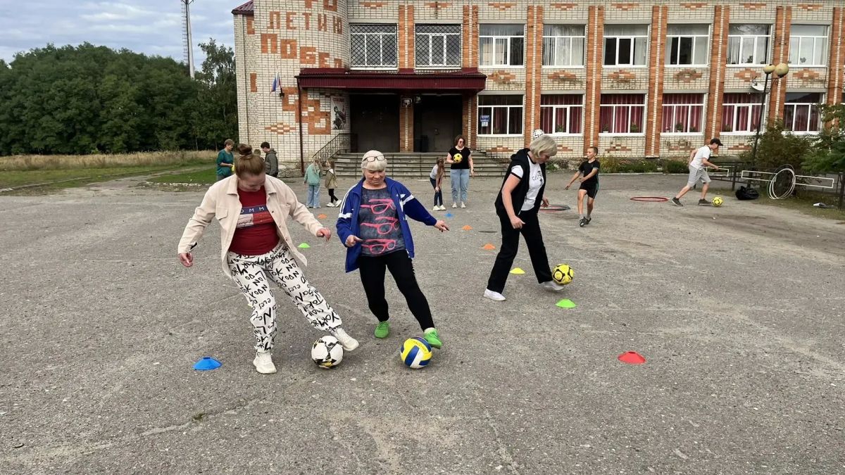 В селе Коржовка-Голубовка, на территории Дома культуры, состоялось спортивное мероприятие "На старт всей семьёй" В селе Коржовка-Голубовка, на территории Дома культуры, состоялось спортивное мероприятие "На старт всей семьёй"
