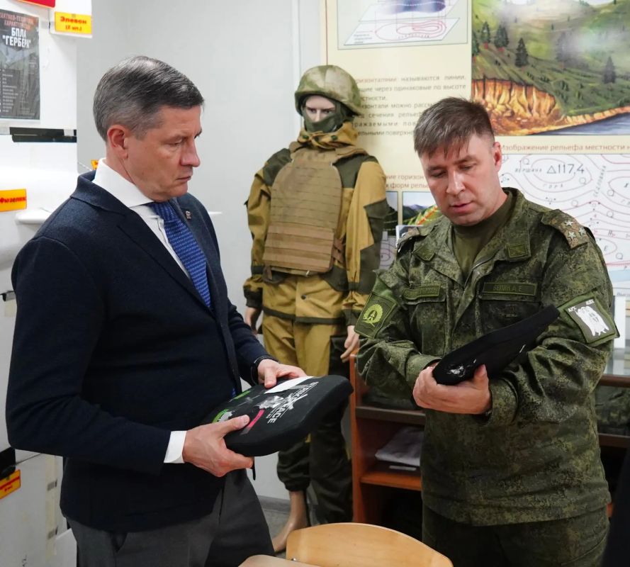 Егор Ковальчук: Тактическая, огневая, военно-медицинская подготовка, современное вооружение и многое другое — знания и навыки в этих областях получают курсанты единственного в регионе военного учебного центра на базе... Егор Ковальчук: Тактическая, огневая, военно-медицинская подготовка, современное вооружение и многое другое — знания и навыки в этих областях получают курсанты единственного в регионе военного учебного центра на базе...
