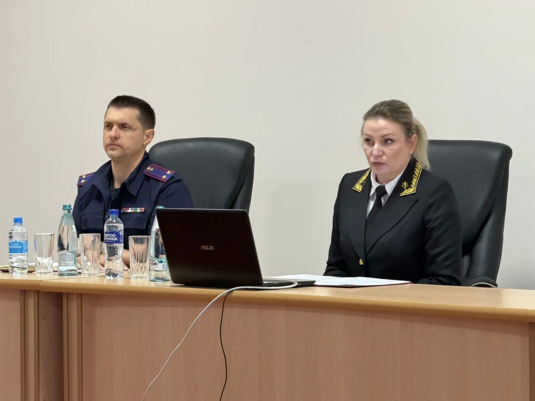 Сотрудники отдела криминалистики СУ СК России по Брянской области провели учебно-практический семинар для молодых следователей Сотрудники отдела криминалистики СУ СК России по Брянской области провели учебно-практический семинар для молодых следователей