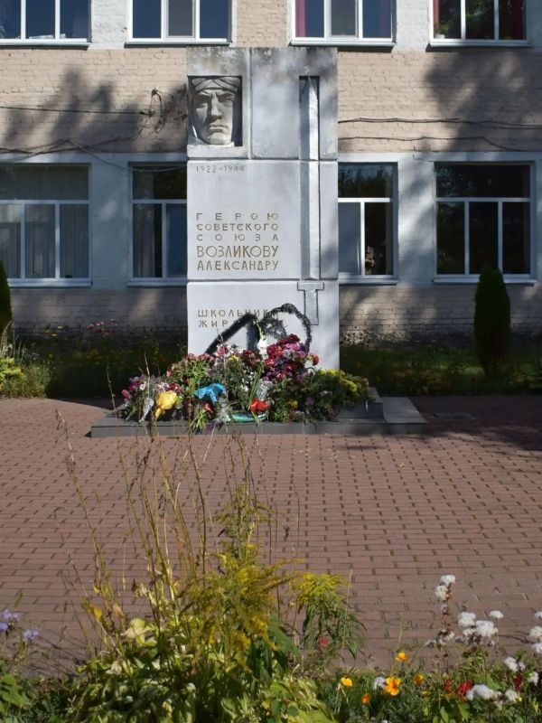 Егор Ковальчук: В июле 1943 года бойцы партизанской бригады «За Родину» совершили внезапный налет на немецкий гарнизон, расположенный в Жирятино Егор Ковальчук: В июле 1943 года бойцы партизанской бригады «За Родину» совершили внезапный налет на немецкий гарнизон, расположенный в Жирятино