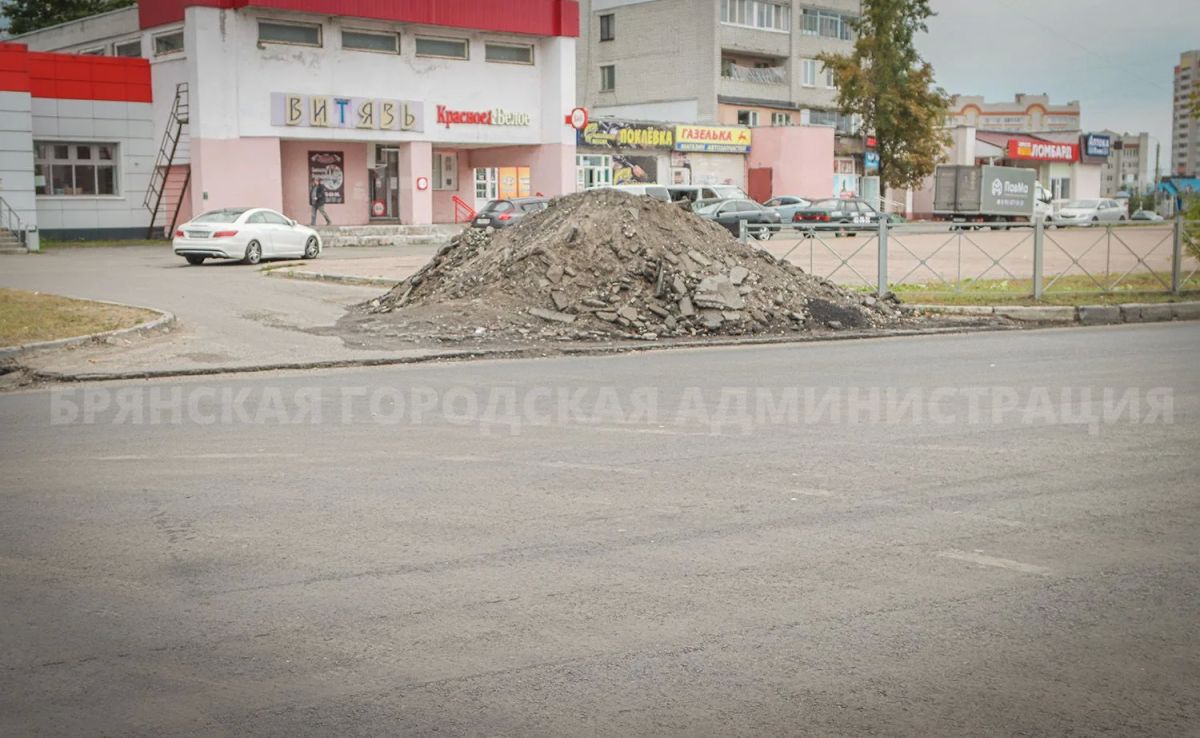 На улице Вяземского делают пешеходный переход, а на Чернышевского появятся новые тротуары На улице Вяземского делают пешеходный переход, а на Чернышевского появятся новые тротуары
