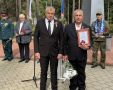 Сегодня торжественной обстановке глава администрации Унечского района Владимир Анатольевич Дуда вручил Почётные грамоты губернатора Брянской области Фисенко Игорю Григорьевичу и Гомазкову Максиму Владимировичу