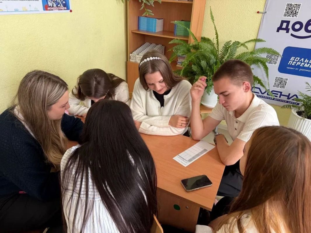 ЦЗН Брасовского района и прокуратура провели правовой КВИЗ для школьников ЦЗН Брасовского района и прокуратура провели правовой КВИЗ для школьников