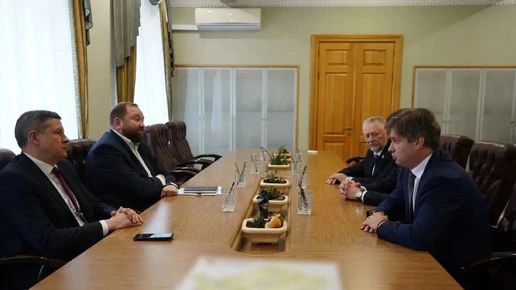 В Брянске власти и бизнес поговорили о будущем заводов