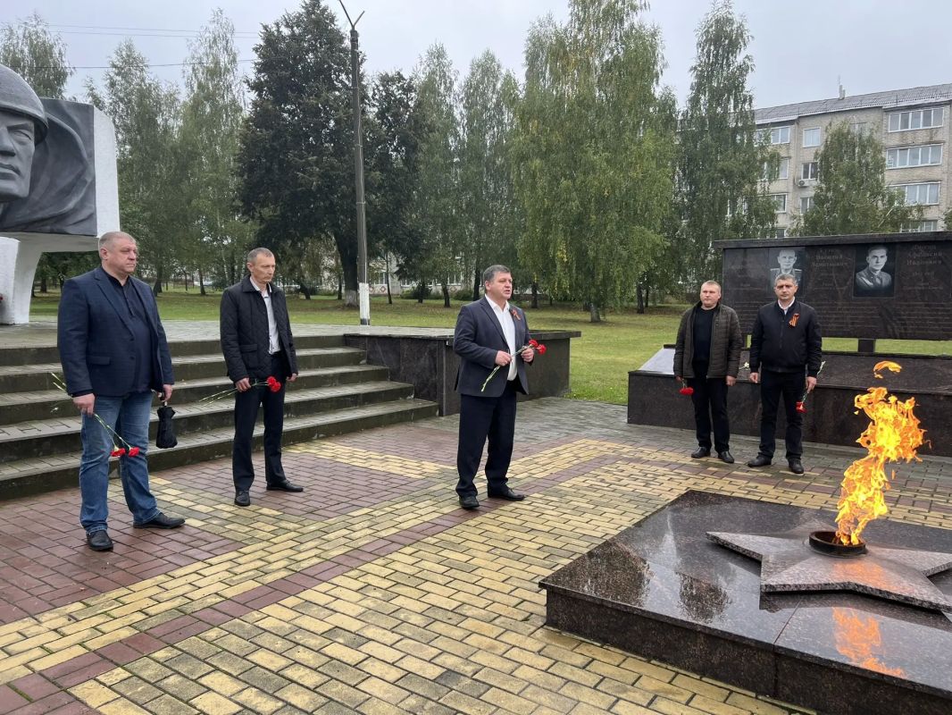 Александр Исаев: 24 сентября Климовский район отмечает 83-ю годовщину освобождения от немецко-фашистских захватчиков Александр Исаев: 24 сентября Климовский район отмечает 83-ю годовщину освобождения от немецко-фашистских захватчиков