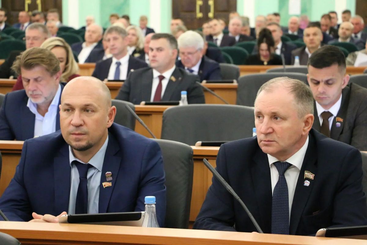 Валентин Суббот провел очередное заседание Брянской областной Думы, на котором рассмотрены более сорока вопросов Валентин Суббот провел очередное заседание Брянской областной Думы, на котором рассмотрены более сорока вопросов
