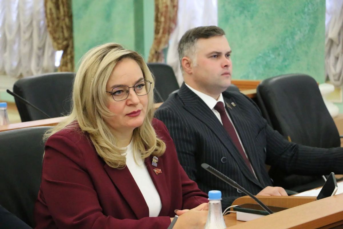 Валентин Суббот провел очередное заседание Брянской областной Думы, на котором рассмотрены более сорока вопросов Валентин Суббот провел очередное заседание Брянской областной Думы, на котором рассмотрены более сорока вопросов