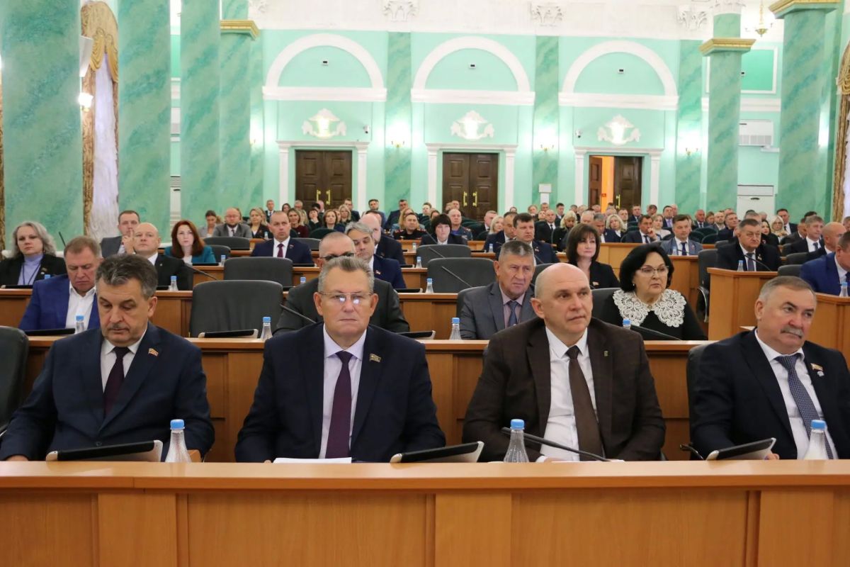 Валентин Суббот провел очередное заседание Брянской областной Думы, на котором рассмотрены более сорока вопросов Валентин Суббот провел очередное заседание Брянской областной Думы, на котором рассмотрены более сорока вопросов