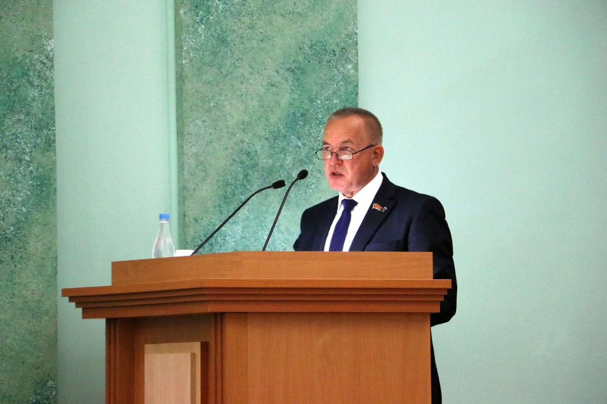 Валентин Суббот провел очередное заседание Брянской областной Думы, на котором рассмотрены более сорока вопросов Валентин Суббот провел очередное заседание Брянской областной Думы, на котором рассмотрены более сорока вопросов