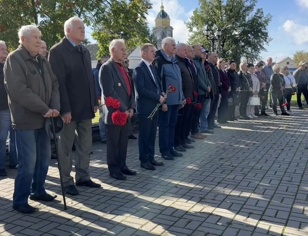Со дня освобождения Новозыбкова и Новозыбковского района прошло 83 года Со дня освобождения Новозыбкова и Новозыбковского района прошло 83 года