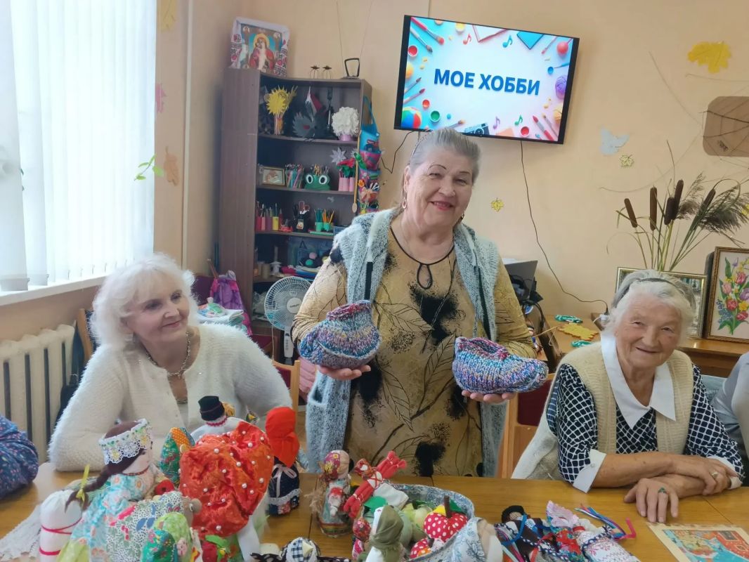 В соответствии с региональной программой "Активное долголетие в Брянской области" федерального проекта "Старшее поколение" национального проекта "Семья" в Центре социального обслуживания населения г. Новозыбкова и... В соответствии с региональной программой "Активное долголетие в Брянской области" федерального проекта "Старшее поколение" национального проекта "Семья" в Центре социального обслуживания населения г. Новозыбкова и...