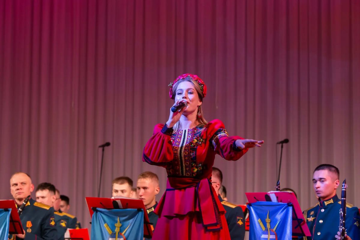 Музыкальная программа фестиваля объединила сольные и сводные выступления духовых коллективов Музыкальная программа фестиваля объединила сольные и сводные выступления духовых коллективов