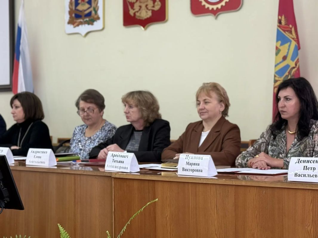 Сегодня в администрации Унечского района прошло заседание коллегии при главе, главной темой которого стала подготовка к холодам Сегодня в администрации Унечского района прошло заседание коллегии при главе, главной темой которого стала подготовка к холодам