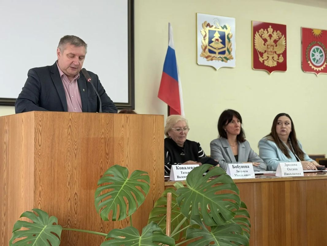 Сегодня в администрации Унечского района прошло заседание коллегии при главе, главной темой которого стала подготовка к холодам Сегодня в администрации Унечского района прошло заседание коллегии при главе, главной темой которого стала подготовка к холодам