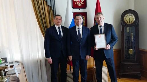 Президент России высоко оценил вклад Александра Богомаза в развитие строительства