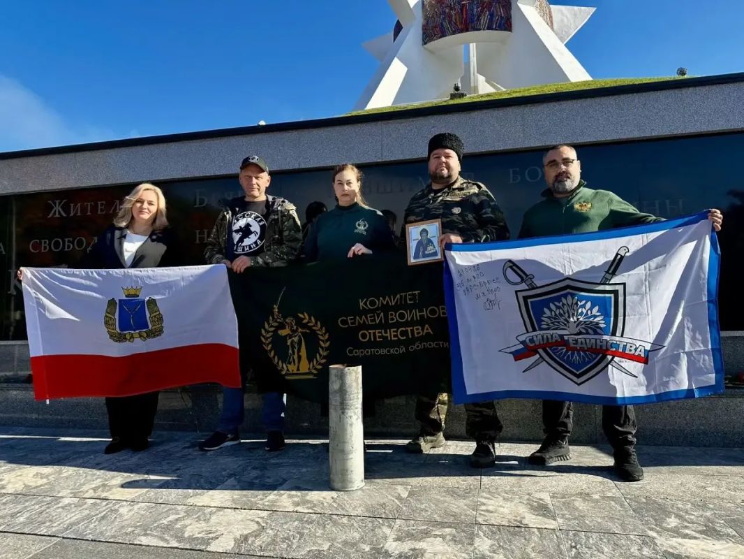 29 сентября у подножия одного из главных символов города Брянска состоялась торжественная церемония в рамках всероссийского проекта «Земля памяти» 29 сентября у подножия одного из главных символов города Брянска состоялась торжественная церемония в рамках всероссийского проекта «Земля памяти»