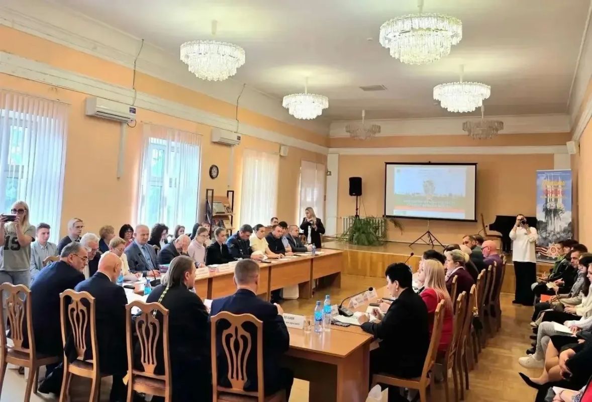 29 сентября 2026 г., в Брянской областной научной библиотеке им. Ф.И. Тютчева состоялась Межрегиональная научно-практическая конференция «Брянщина в годы Великой Отечественной войны 1941–1945 гг. Люди. События. Факты» 29 сентября 2026 г., в Брянской областной научной библиотеке им. Ф.И. Тютчева состоялась Межрегиональная научно-практическая конференция «Брянщина в годы Великой Отечественной войны 1941–1945 гг. Люди. События. Факты»
