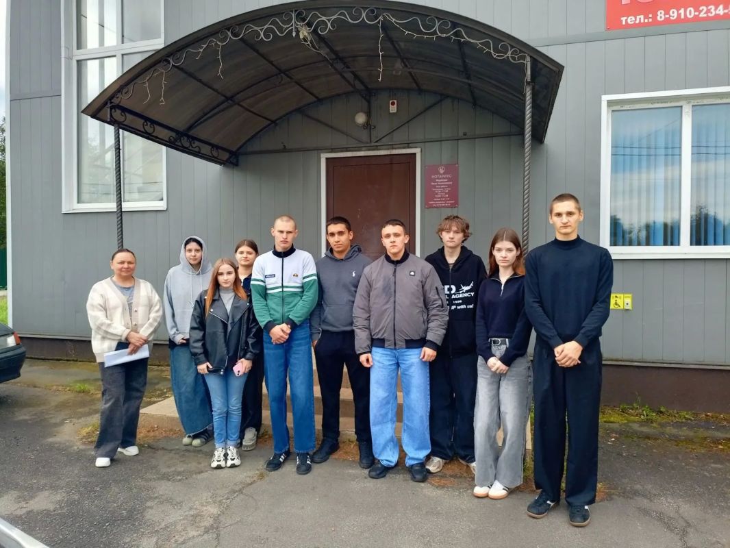 Будущие землеустроители познакомились с тонкостями профессии и современным оборудованием