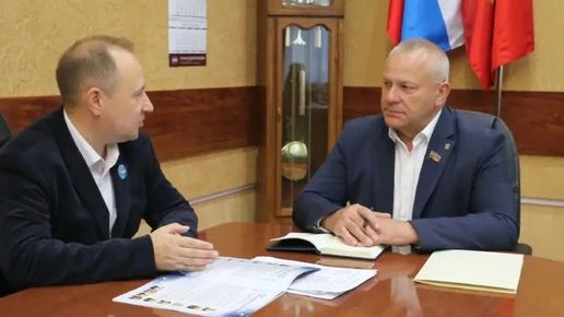 Спикер облдумы Суббот обсудил поддержку предпринимателей с Максимом Поповым