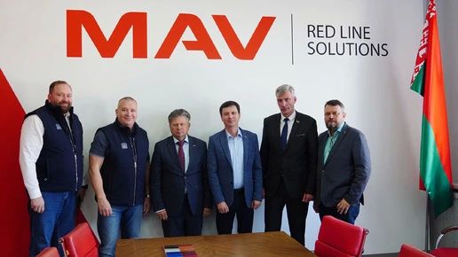 Брянская делегация оценила производство белорусского бренда MAV на выставке ИННОПРОМ.Беларусь