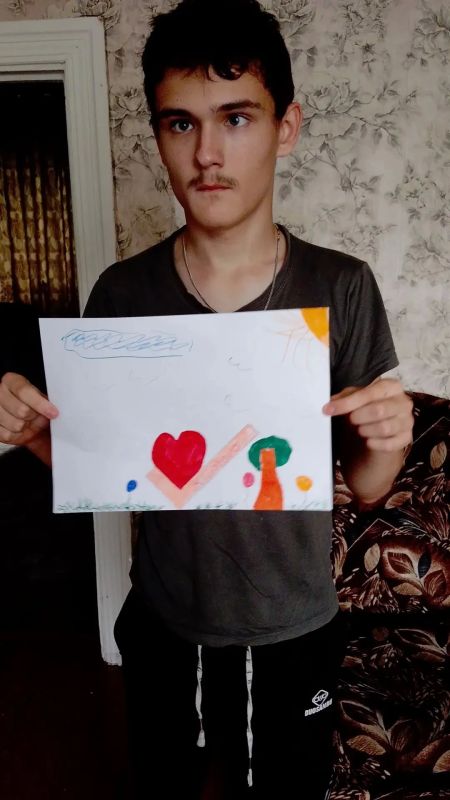 «Мой родной поселок». Родной посёлок — это не просто точка на карте, а целый мир, каким его видят дети: знакомые улицы, дом бабушки, любимая тропинка к реке, качели во дворе и даже рыжий кот, который живёт у подъезда «Мой родной поселок». Родной посёлок — это не просто точка на карте, а целый мир, каким его видят дети: знакомые улицы, дом бабушки, любимая тропинка к реке, качели во дворе и даже рыжий кот, который живёт у подъезда