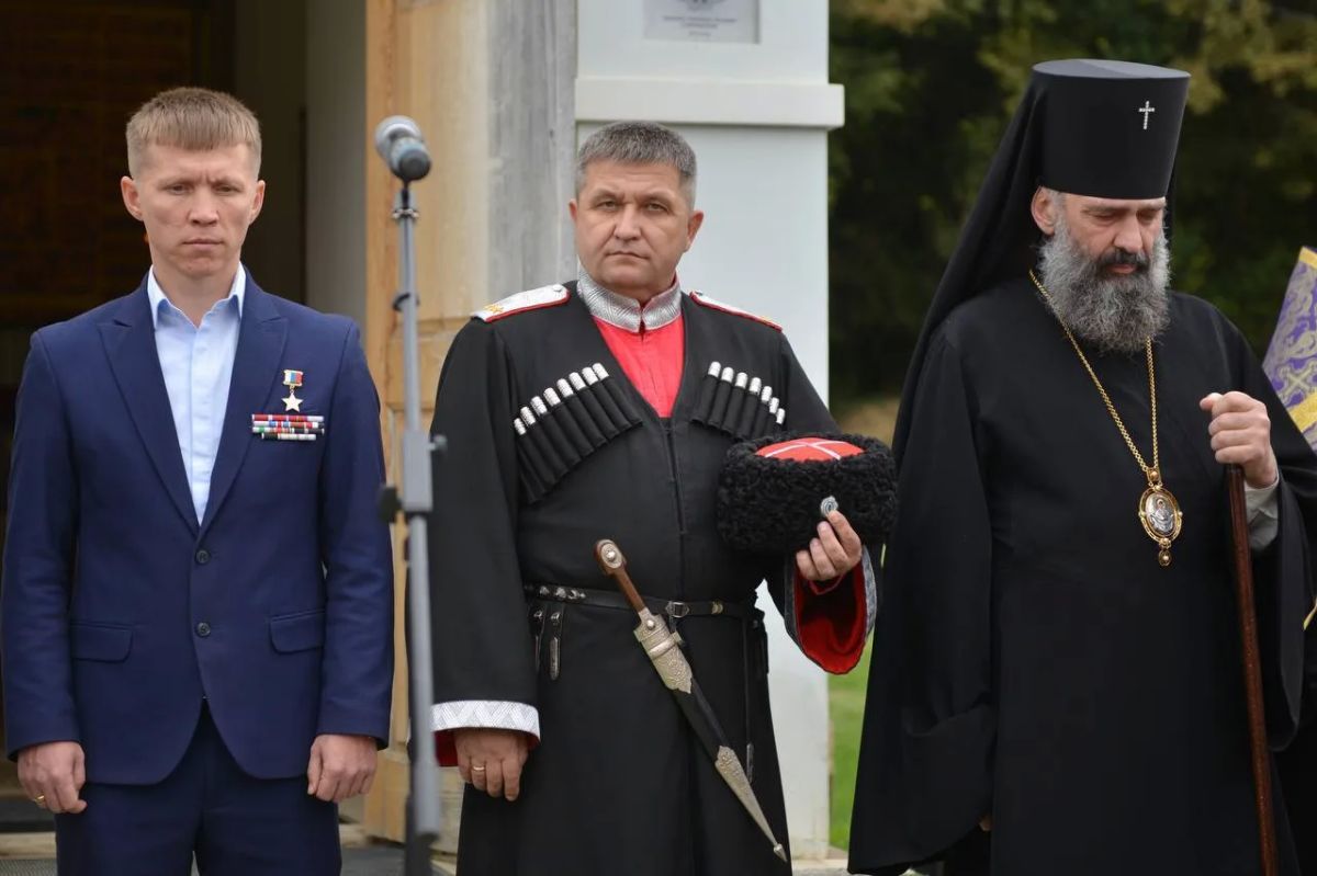 Экс-атаман Кубанского казачьего войска и бывший вице-губернатор Власов приговорён к 14 годам Экс-атаман Кубанского казачьего войска и бывший вице-губернатор Власов приговорён к 14 годам