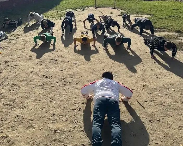 1 октября на спортивной площадке МБУ ДО СШОР по борьбе состоялся спортивный праздник «Активное долголетие»! Мероприятие прошло под открытым небом, а его участниками стали ученики школы и спортсмены СШОР по борьбе 1 октября на спортивной площадке МБУ ДО СШОР по борьбе состоялся спортивный праздник «Активное долголетие»! Мероприятие прошло под открытым небом, а его участниками стали ученики школы и спортсмены СШОР по борьбе