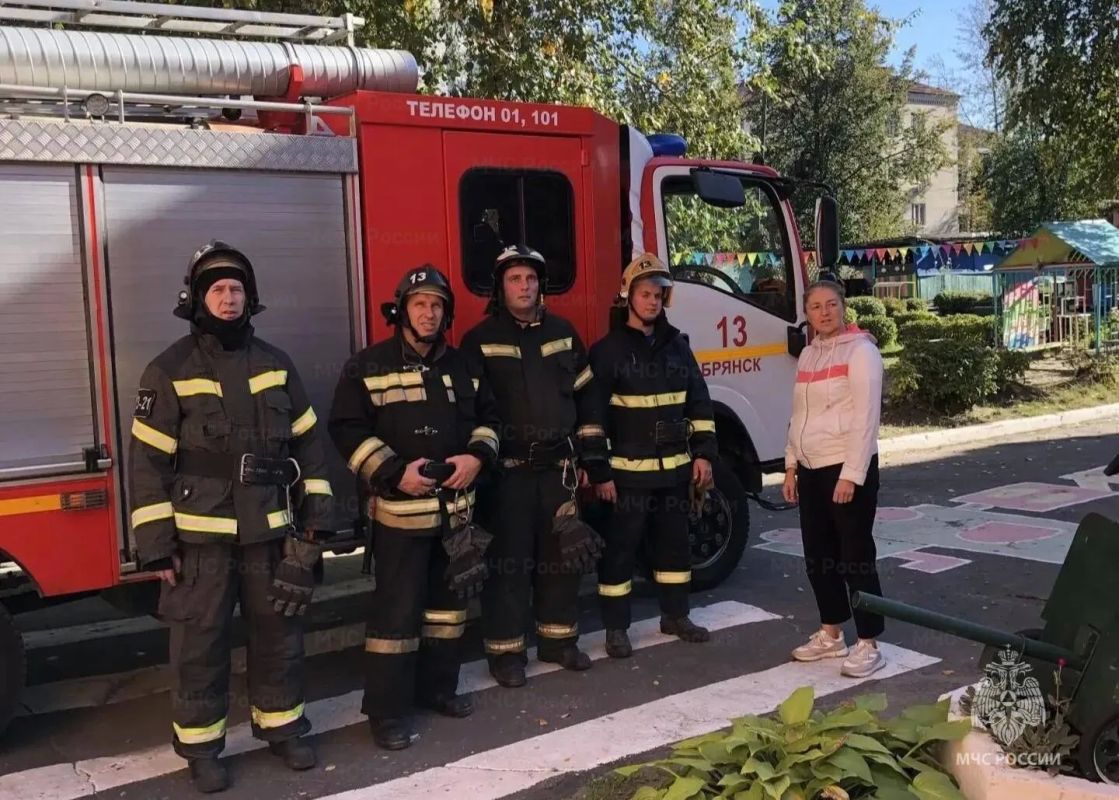 В Брянске прошли пожарно-тактические занятия на объектах дошкольного образования В Брянске прошли пожарно-тактические занятия на объектах дошкольного образования