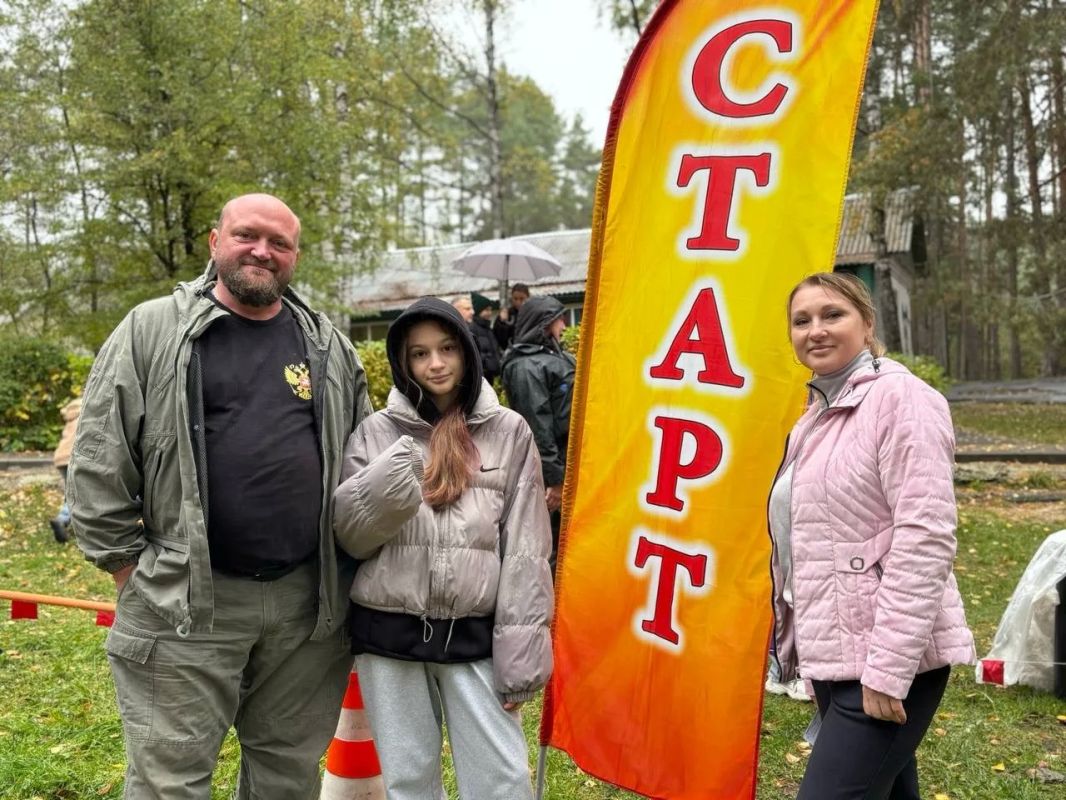 Семья Афанасьевых - представители сообщества «Родные- Любимые»приняли участие в V туристском семейном фестивалем «В кругу семьи» Семья Афанасьевых - представители сообщества «Родные- Любимые»приняли участие в V туристском семейном фестивалем «В кругу семьи»