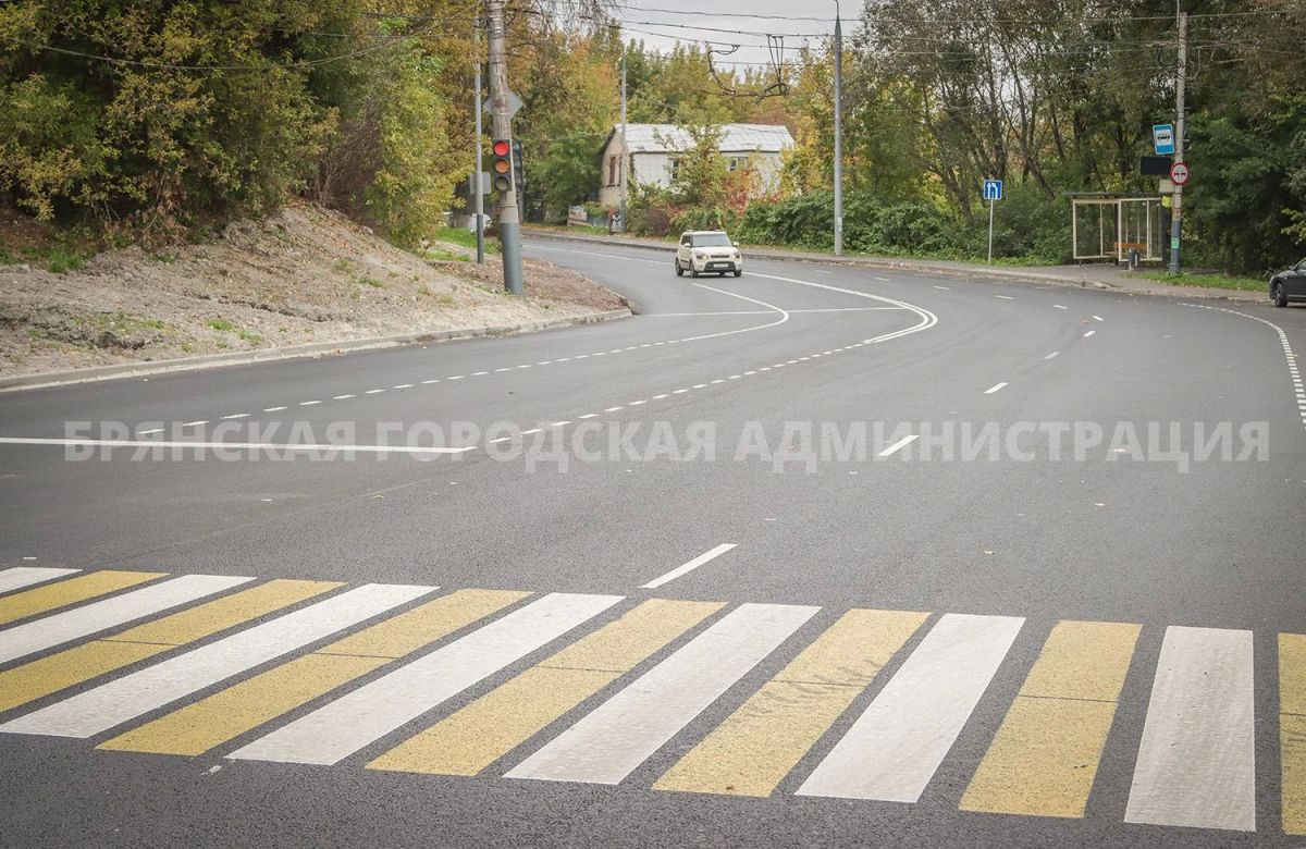 Ручьи на улице Калинина отвели от проезжей части Ручьи на улице Калинина отвели от проезжей части