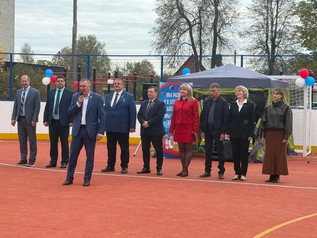 Спортивная площадка открыта: в Ивотской школе стартовал новый этап развития спорта! Спортивная площадка открыта: в Ивотской школе стартовал новый этап развития спорта!
