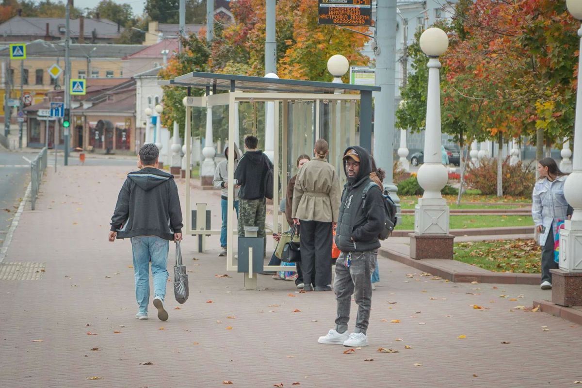 Ручьи на улице Калинина отвели от проезжей части Ручьи на улице Калинина отвели от проезжей части
