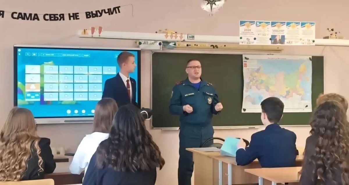 Сегодня в СОШ N1 прошёл урок по антитеррористической безопасности Сегодня в СОШ N1 прошёл урок по антитеррористической безопасности