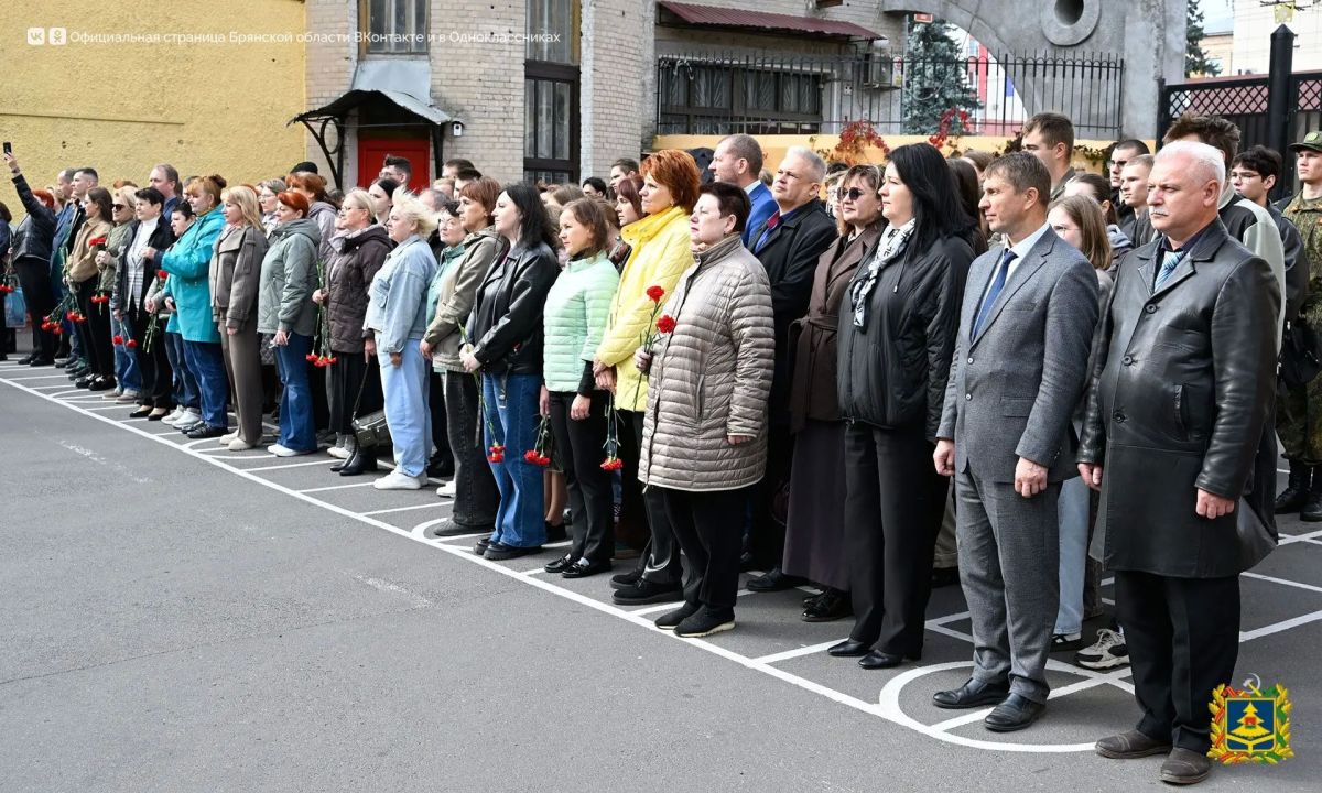 В Брянске открыли памятник воинам, отдавшим жизнь за Родину В Брянске открыли памятник воинам, отдавшим жизнь за Родину