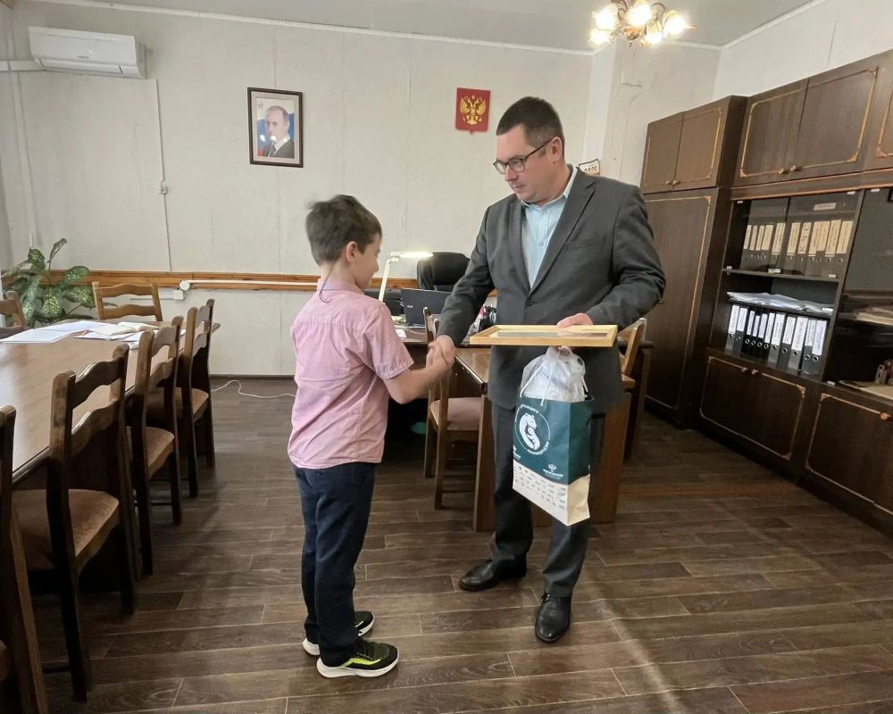 Школьник из Новозыбкова занял первое место в VI Международной детско-юношеской премии «Экология — дело каждого» Школьник из Новозыбкова занял первое место в VI Международной детско-юношеской премии «Экология — дело каждого»