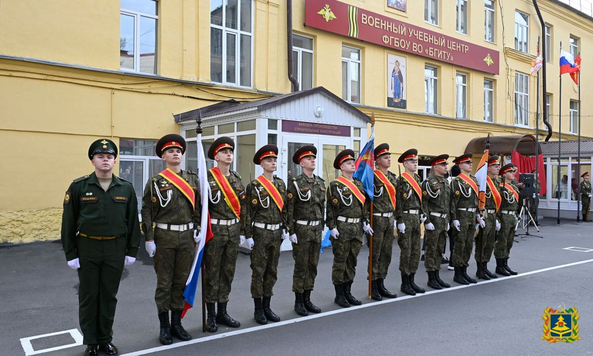 В Брянске открыли памятник воинам, отдавшим жизнь за Родину В Брянске открыли памятник воинам, отдавшим жизнь за Родину