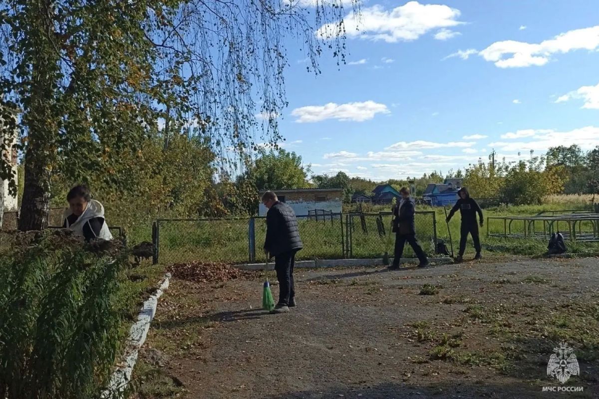 На территории Мглинского района продолжаются профилактические мероприятия в рамках месячника «Сухая трава» На территории Мглинского района продолжаются профилактические мероприятия в рамках месячника «Сухая трава»