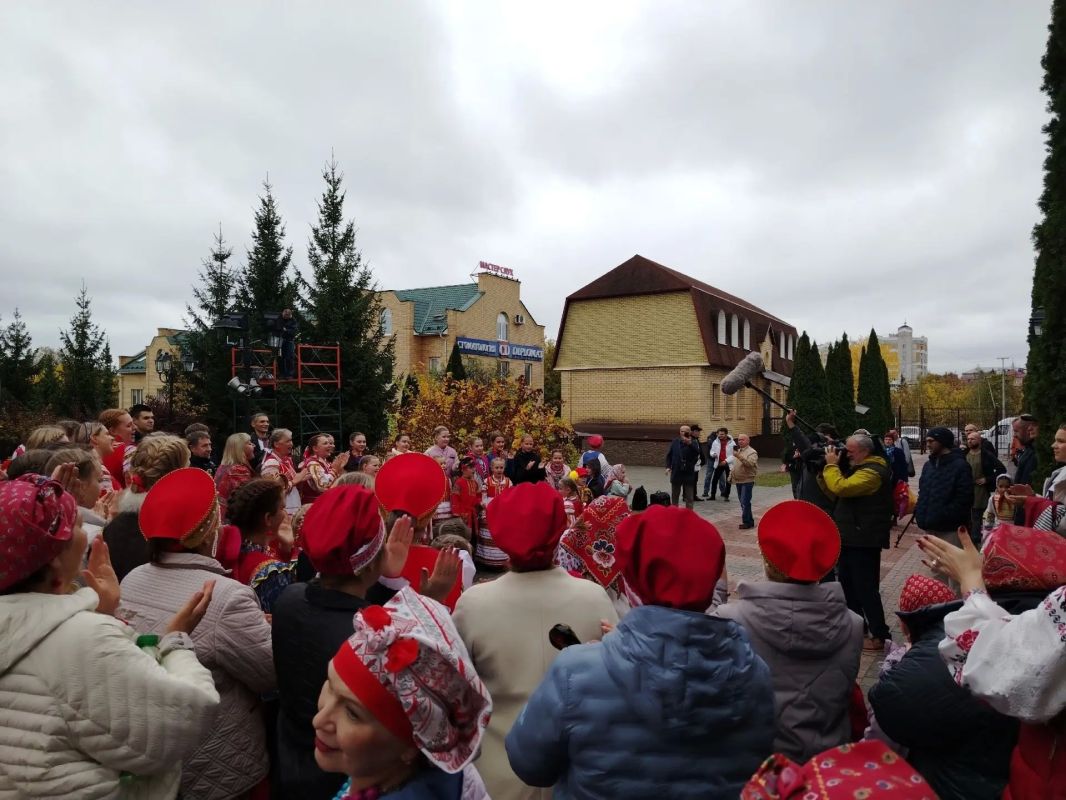 В Брянске прошли съёмки программы «Играй, гармонь любимая!» В Брянске прошли съёмки программы «Играй, гармонь любимая!»