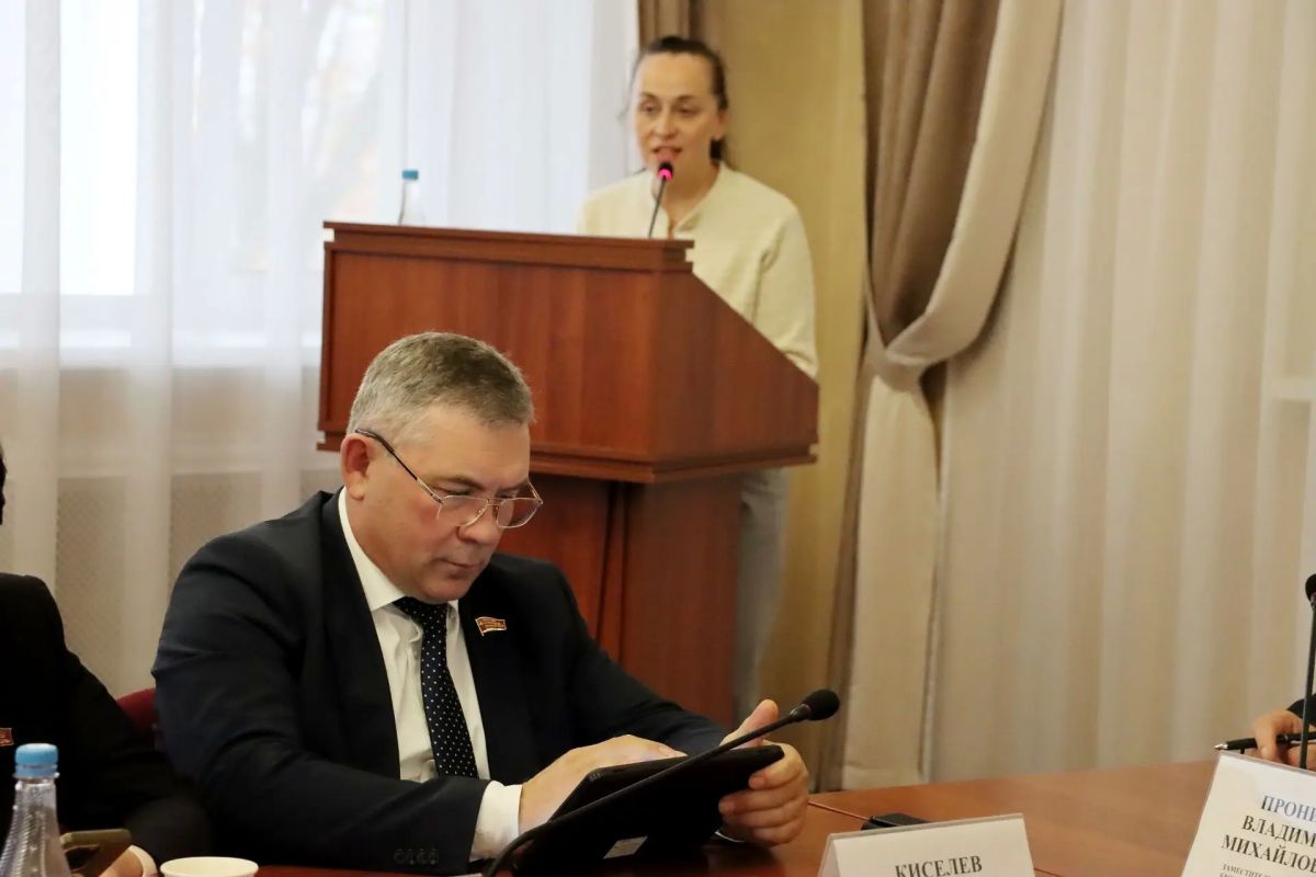 Важные социально значимые инициативы – на повестке комитета по вопросам социальной политики и здравоохранения под руководством Светланы Кудиновой! Важные социально значимые инициативы – на повестке комитета по вопросам социальной политики и здравоохранения под руководством Светланы Кудиновой!