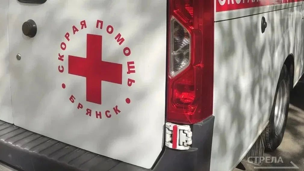 В Жуковке при ликвидации последствий атаки БПЛА пострадали трое пожарных