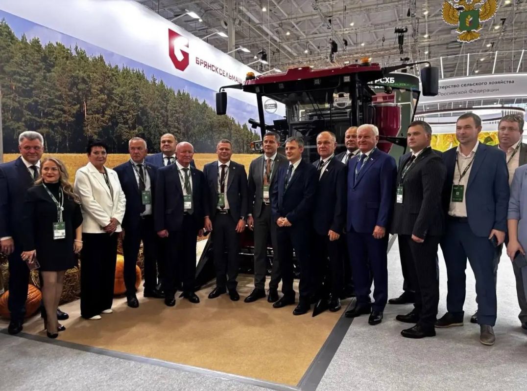 В рамках XXVIII агропромышленной выставки «Золотая осень – 2026», прошедшей с 7 по 10 октября в «Тимирязев Центре» и посвящённой технологиям эффективного роста, высокий интерес вызвали достижения Брянской области в сфере... В рамках XXVIII агропромышленной выставки «Золотая осень – 2026», прошедшей с 7 по 10 октября в «Тимирязев Центре» и посвящённой технологиям эффективного роста, высокий интерес вызвали достижения Брянской области в сфере...