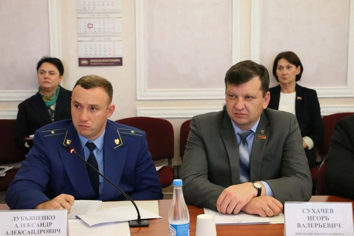 На заседании комитета по делам ветеранов, участников боевых действий и их семей рассмотрены вопросы, касающиеся поддержки ветеранов и участников СВО На заседании комитета по делам ветеранов, участников боевых действий и их семей рассмотрены вопросы, касающиеся поддержки ветеранов и участников СВО
