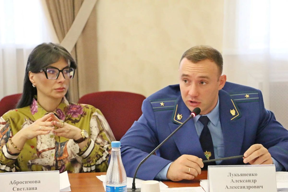 На заседании комитета по промышленности, строительству, связи, предпринимательству и собственности депутаты во 2-3 чтениях поддержали поправки в закон «О развитии малого и среднего предпринимательства в Брянской области» На заседании комитета по промышленности, строительству, связи, предпринимательству и собственности депутаты во 2-3 чтениях поддержали поправки в закон «О развитии малого и среднего предпринимательства в Брянской области»