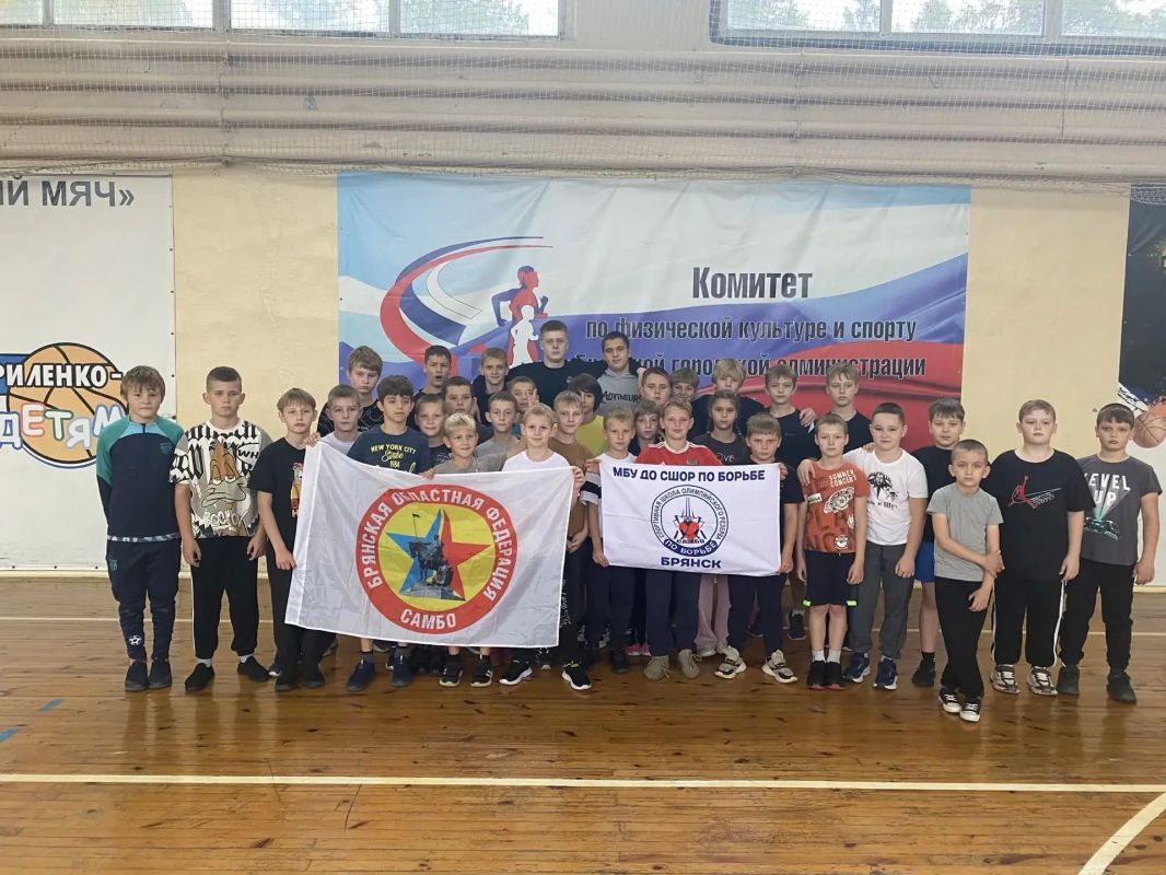 Спортсмены СШОР по борьбе, воспитанники тренеров-преподавателей отделения самбо тренеров - Гагарина А.В., Максименковой Ю.Н. и Романенко К.Н. - приняли участие в сдаче норм ВФСК «Готов к труду и обороне» в МАУ Брянский... Спортсмены СШОР по борьбе, воспитанники тренеров-преподавателей отделения самбо тренеров - Гагарина А.В., Максименковой Ю.Н. и Романенко К.Н. - приняли участие в сдаче норм ВФСК «Готов к труду и обороне» в МАУ Брянский...