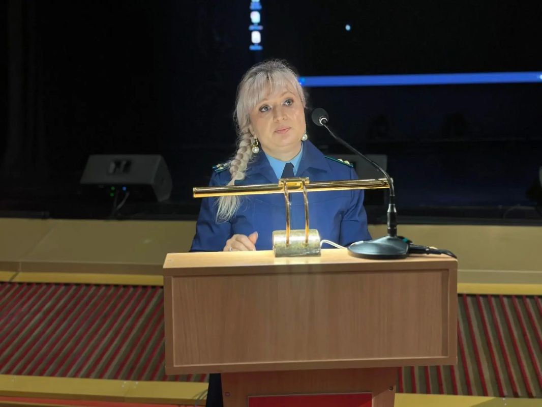 В Губернаторском Дворце имени Гагарина прошло стратегическое совещание по развитию образовательной отрасли региона В Губернаторском Дворце имени Гагарина прошло стратегическое совещание по развитию образовательной отрасли региона