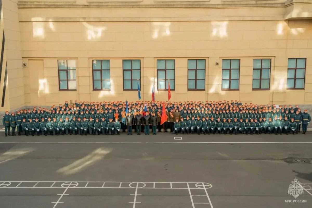 Новый этап: в СанктПетербургском университете ГПС МЧС России первокурсники приняли присягу Новый этап: в СанктПетербургском университете ГПС МЧС России первокурсники приняли присягу