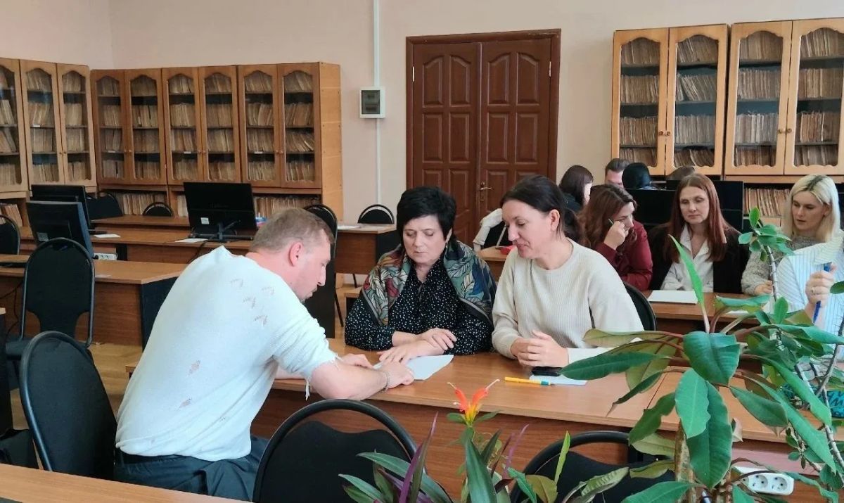КУРСЫ ПОВЫШЕНИЯ КВАЛИФИКАЦИИ ПО ПРОГРАММЕ «РЕЖИССУРА ТЕАТРАЛИЗОВАННЫХ ПРЕДСТАВЛЕНИЙ И ПРАЗДНИКОВ» ДЛЯ СПЕЦИАЛИСТОВ СФЕРЫ КУЛЬТУРЫ И ОБРАЗОВАНИЯ КУРСЫ ПОВЫШЕНИЯ КВАЛИФИКАЦИИ ПО ПРОГРАММЕ «РЕЖИССУРА ТЕАТРАЛИЗОВАННЫХ ПРЕДСТАВЛЕНИЙ И ПРАЗДНИКОВ» ДЛЯ СПЕЦИАЛИСТОВ СФЕРЫ КУЛЬТУРЫ И ОБРАЗОВАНИЯ
