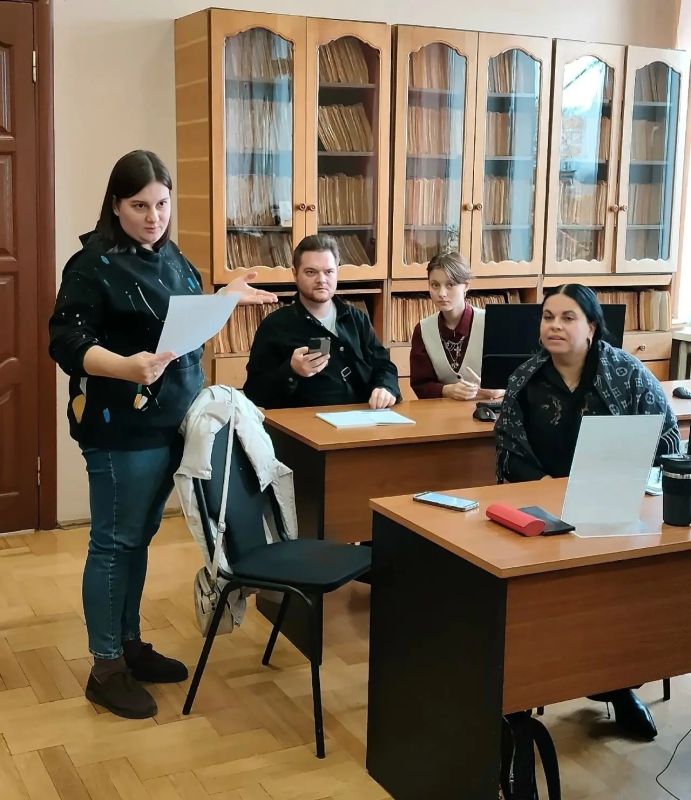 КУРСЫ ПОВЫШЕНИЯ КВАЛИФИКАЦИИ ПО ПРОГРАММЕ «РЕЖИССУРА ТЕАТРАЛИЗОВАННЫХ ПРЕДСТАВЛЕНИЙ И ПРАЗДНИКОВ» ДЛЯ СПЕЦИАЛИСТОВ СФЕРЫ КУЛЬТУРЫ И ОБРАЗОВАНИЯ КУРСЫ ПОВЫШЕНИЯ КВАЛИФИКАЦИИ ПО ПРОГРАММЕ «РЕЖИССУРА ТЕАТРАЛИЗОВАННЫХ ПРЕДСТАВЛЕНИЙ И ПРАЗДНИКОВ» ДЛЯ СПЕЦИАЛИСТОВ СФЕРЫ КУЛЬТУРЫ И ОБРАЗОВАНИЯ